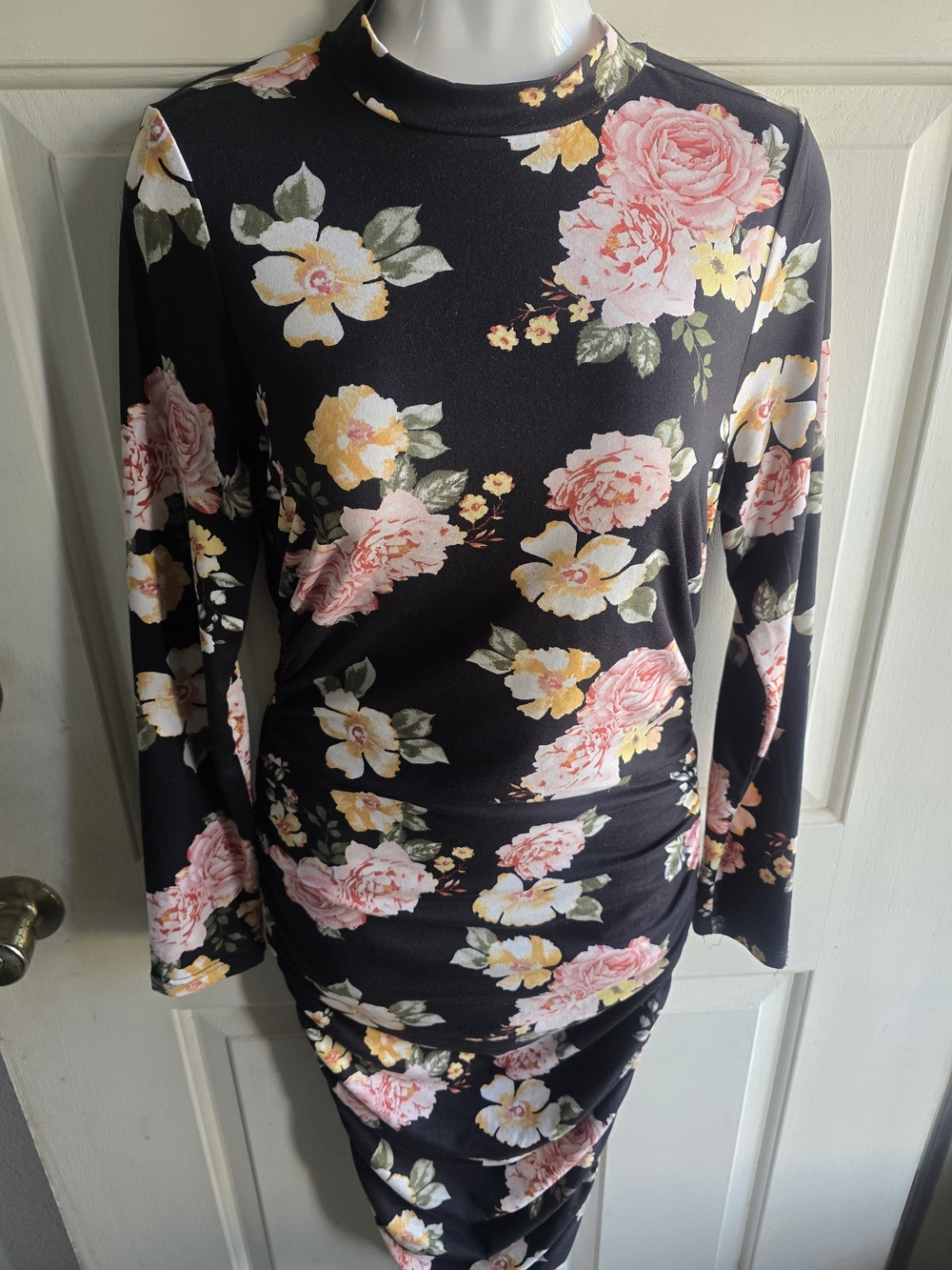 Almost Famous Black Floral Long Sleeve Ruched Dress